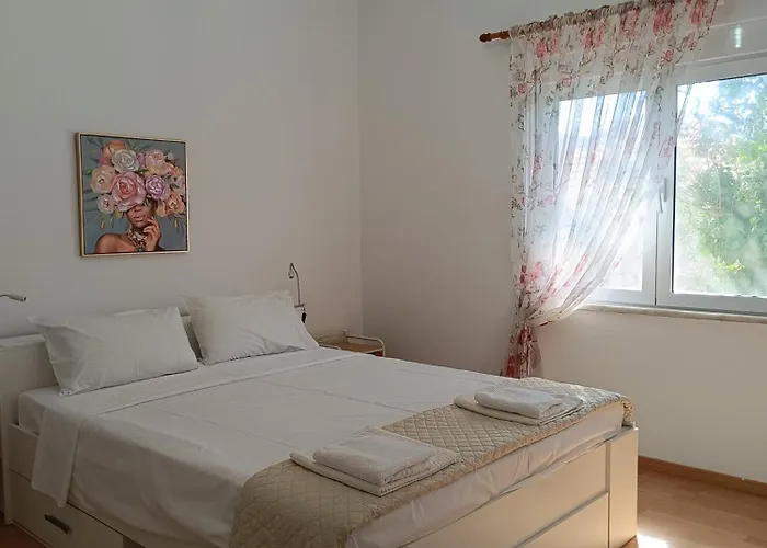 Ευρύχωρο Διαμέρισμα Στην Ρόδο